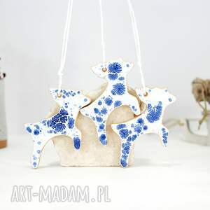 nakrapiane reniferki świąteczne - ozdoby choinkowe, białe renifery, bombki
