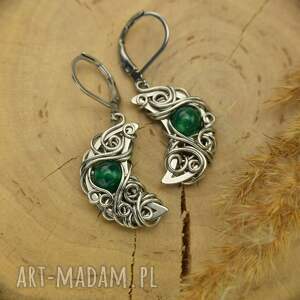 Kolczyki Księżyce z Zielonym Onyksiem - Wire Wrapping na Stali Chirurgicznej