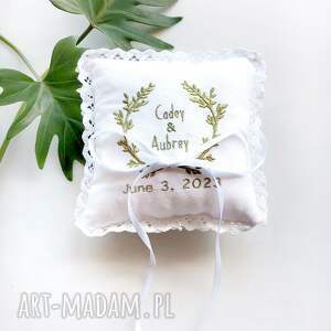 haftowana poduszka na obrączki, personalizowana ślubna, motyw roślinny