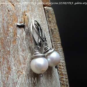 klasyka nauszna kolczyki z naturalnych pereł i srebra, perła naturalna