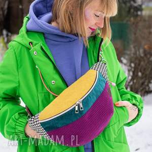 duża różowa nerka damska ze sztruksu saszetka energia życia