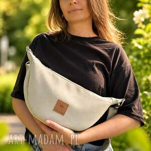 Kremowa nerka rogalik z zamszu - torebka crossbody handmade