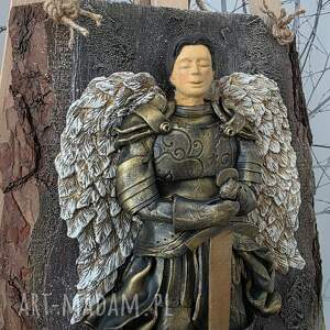 Anioł na starej desce - Strażnik, rycerz, opiekun, rzeźba - ścienna