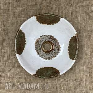umywalka ceramiczna ręcznie robiona koronką