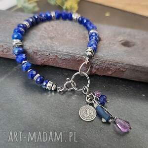Bransoletka z lapis lazuli i zawieszką, srebro
