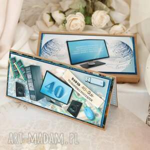 Kartka w pudełku dla informatyka technologia, personalizacja