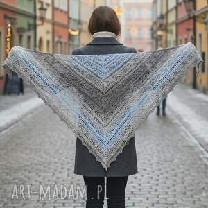 Prezent Szydełkowa Chusta - Błękitne ukojenie z nutą beżu