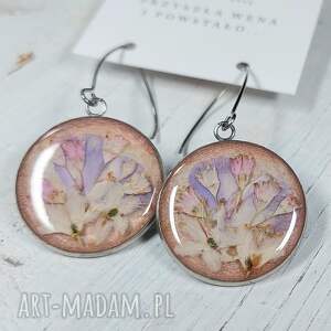 Prezent KOLCZYKI Z SUSZONYMI KWIATAMI ZALANYMI ŻYWICĄ