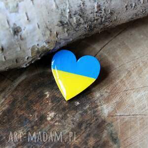 ręcznie wykonane broszki wspieramy ukrainę! Przypinka serce z flagą