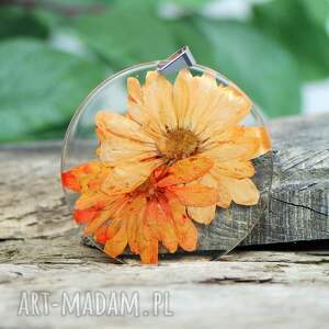handmade wisiorki naszyjnik z suszonymi kwiatami w żywicy z260