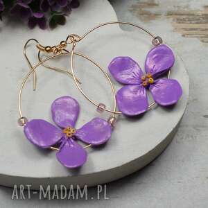 kolczyki koła - fioletowe kwiaty kwiatem