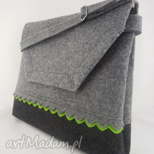 ręcznie zrobione na ramię filcowa torebka A4 - szara z grafitowym dołem i zieloną