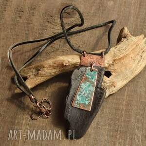Wisior etno z drewna i patynowanej miedzi handmade