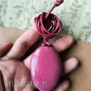 Wisior owalny jagodowy, ceramika, wisiorek