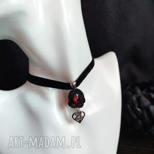 choker z pentagramem w sercu, choker pentagram, sutasz, aksamitka, biżuteria