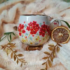 barwny ręcznie malowany kubek na kwietnej łące 460 ml malowana porcelana