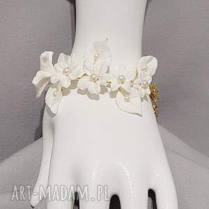 julia - bransoletka ślubna białe kwiaty, listki i perły