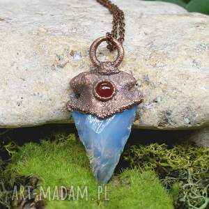 miedziany wisior grot / opal, czerwony agat #327, strzała amulet