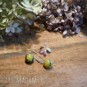 z turkusu żółto zielonego, kolczyki, turkus