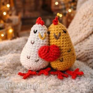Zakochane z serduszkiem, na szydełku, ozdobna kurka