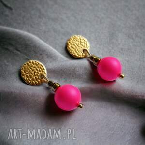 swarovski neon pearls: neon pink