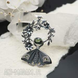 wisiorek wiosenna ćma fantasy, bajkowy, wyjątkowy prezent, magiczny