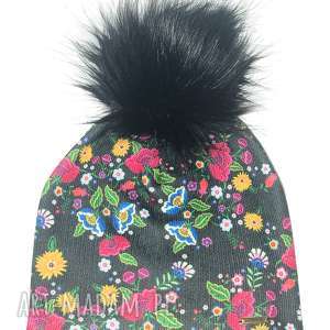 czapka beanie pompon z futra, nadruk, urodziny, prezent, kwiaty