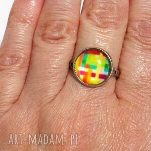 pierścionek - kolorowy 12 mm szklane, tęczowe niej, dziewczynki