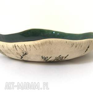 ręczne wykonanie ceramika miska z zielenią i polnymi roślinami