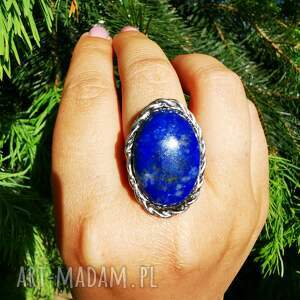 srebrny pierścionek z lapis lazuli