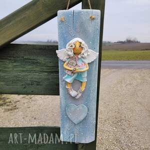 Anioł na starej desce - Opiekun Dobrych Historii, z glinki