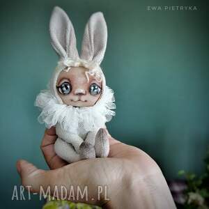 handmade dekoracje beżowy króliczek - artystyczna lalka kolekcjonerska