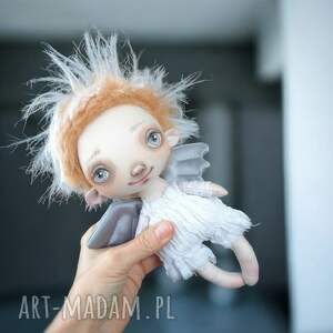 pomysły na upominki świąteczne Aniołek - artystyczna lalka