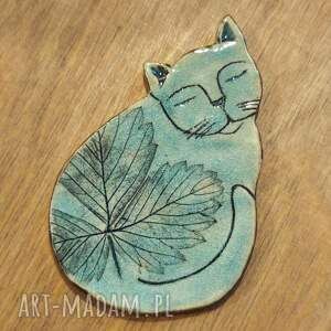 kotek z liściem - magnes dla jesieniary, liść na lodówkę