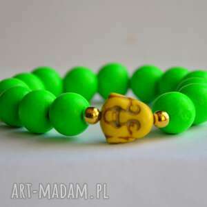 bracelet by sis budda w zielonych koralach, howlit, kamienie, nowość