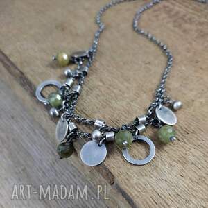 Delikatny z granatu (grossular) granat, naszyjnik