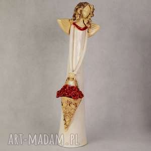 ręcznie zrobione ceramika anioł z koszem róż
