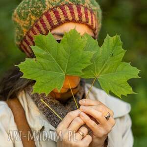 czapka beret wełniana kopytnik rustykalna, botaniczna, dzianinowa