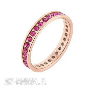 ręcznie wykonane obrączki obrączka z różowego złota z różowymi kryształami preciosa r