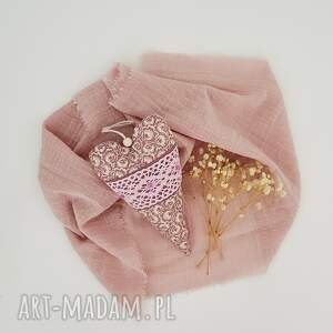 SERCE ZAWIESZKA Z KORONKĄ, dekoracja