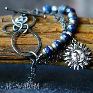 masywna bransoleta tribal wykuta w srebrze, lapis lazuli słońce księżyc