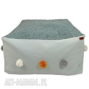 handmade pufa, siedzisko, poduszka podłogowa, niebieska z pomponami łezka