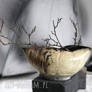 wazon - muszla na ikebanę, kwiaty