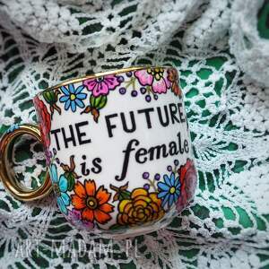 Prezent ręcznie malowany kubek w kwiaty FUTURE, dla kobiety