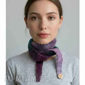 Minimalistyczny krótki szalik wiązany ręcznie robiony vegan