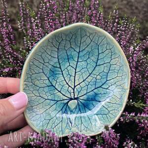 Ceramiczna miseczka liść handmade - talerzyk na biżuterię