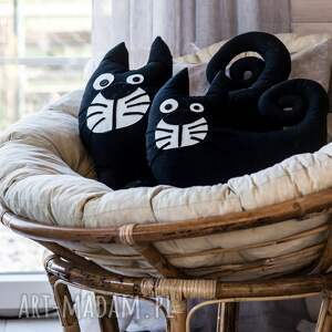czarne koty na szczęście, dekoracje pokoju dziecka, poduszki