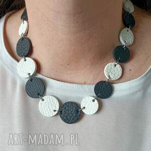 Prezent Czarno biały naszyjnik z naturalnej skóry i stali szlachetnej