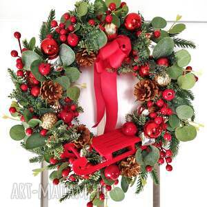 wianek świąteczny czerwone sanki, wieniec czerwony drzwi