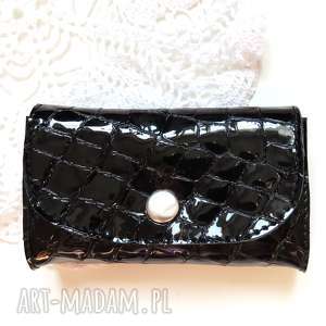 portmonetka skórzana mini lakierowana czarna, portfel, rękodzieło